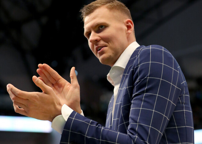 FOTO: Porziņģis izrāda savu villu, saņem krievu basketbola leģendas uzslavas un dodas uz Dalasu