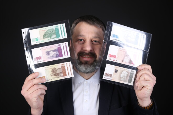 Banknošu kolekcionārs Pēteris Sičevs.