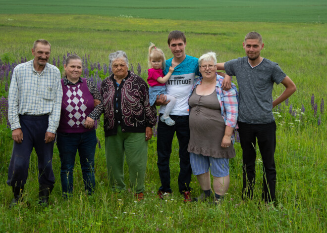 “Sapratām, ka Latvijā dzīvo vislabākie cilvēki!” Latviešu puiši, kas kājām nāca mājās no Vācijas, pastāsta par pieredzēto