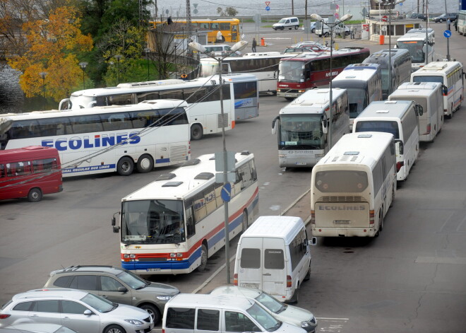 Svētku laikā gaidāmas izmaiņas vairāk nekā 500 reģionālo autobusu maršrutos