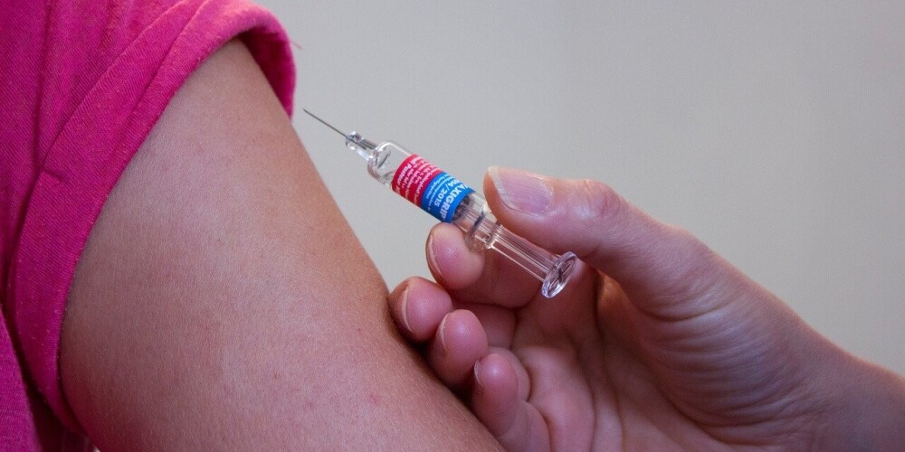 Из-за Covid-19 Латвия не получила достаточно вакцин от гриппа