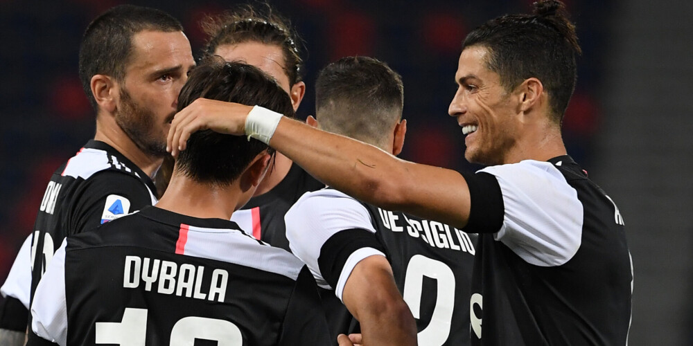 "Juventus" pirmajā puslaikā gūst divus vārtus un izcīna svarīgu uzvaru