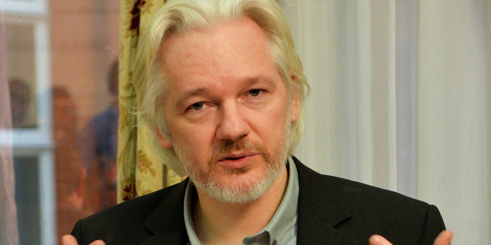Jauni pierādījumi, ka "WikiLeaks" dibinātājs Asanžs sadarbojies ar hakeriem