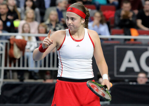 Aļona Ostapenko.