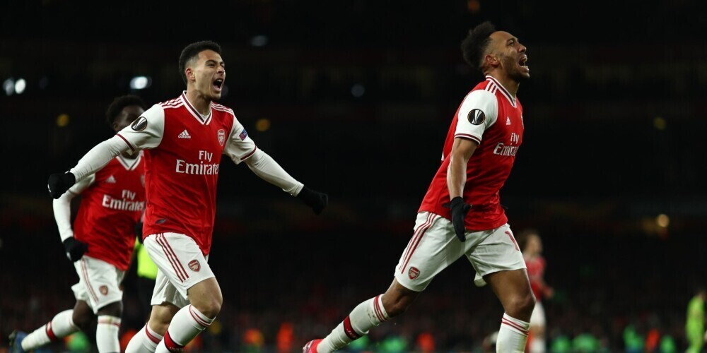 "Arsenal" dramatiskā cīņā sasniedz Anglijas Futbola asociācijas kausa pusfinālu