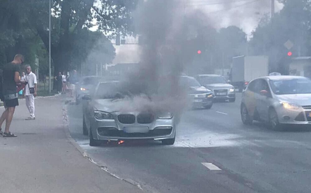 Bmw загорелась машина на подъемнике Bmw загорелась машина на подъемнике