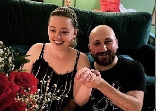 Losandželosā ar savu armēņu izcelsmes draugu saderinājusies Raimonda Paula mazmeita Monika