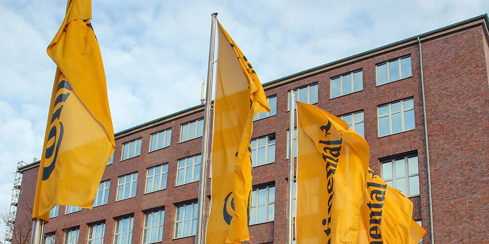 "Continental" norādīja, ka izmeklētāji veikuši darbības uzņēmuma īpašumos Hanoverē, Frankfurtē, Rēgensburgā un citviet.