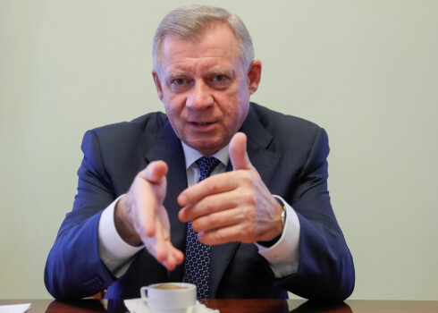 Neizturot politisko spiedienu, atkāpjas Ukrainas centrālās bankas vadītājs