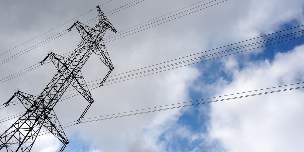 Pirmoreiz vēsturē Latvijā novērota negatīva vairumtirdzniecības elektroenerģijas cena