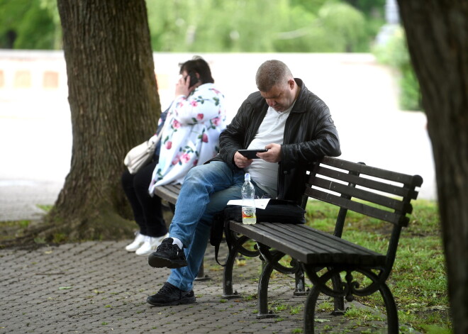 Latvijā 80% iedzīvotāju nav pietiekamu uzkrājumu un īpašumu, lai izdzīvotu pensijas vecumā