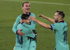 "Barcelona" saglabā intrigu Spānijas čempionātā; "Napoli" pieveic "Roma" un turpina cīņu par Eirokausiem