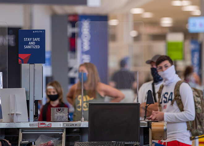 ASV nevarēs palikt studenti ārzemnieki, kuriem visas lekcijas būs tiešsaistē