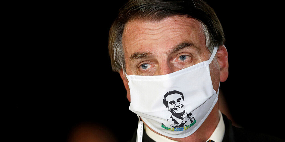 Brazīlijas prezidentam Balsonaru vairāku simptomu dēļ veikts Covid-19 tests
