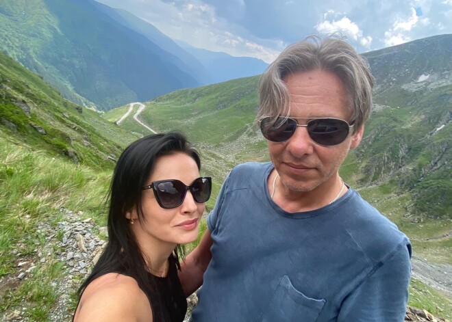 Dž. Dž. Džilindžers izceļojies pa Rumāniju un nu, šķiet, pārkāpj pašizolācijas noteikumus