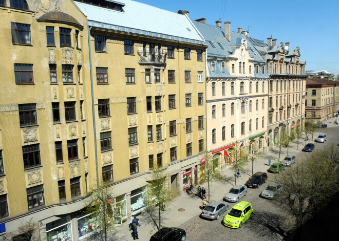 Veselu mēnesi Tērbatas ielu atvēlēs tikai gājējiem un tirgotājiem