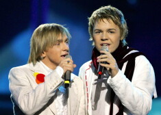 2005. gadā Kaža un Valters plecu pie pleca aizstāvēja Latvijas godu Eirovīzijas dziesmu konkursā, izcīnot augsto piekto vietu.