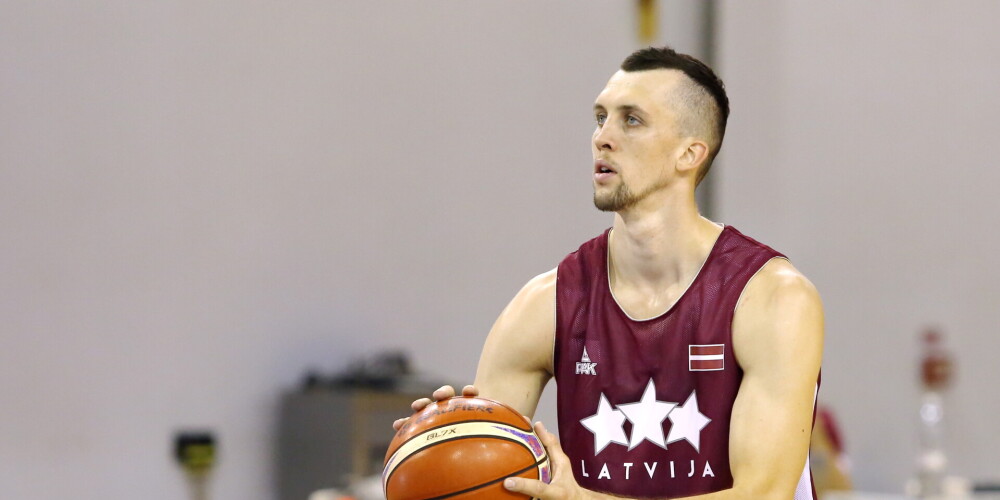 Latvijas izlases basketbolists Ate atgriežas "VEF Rīga" komandā