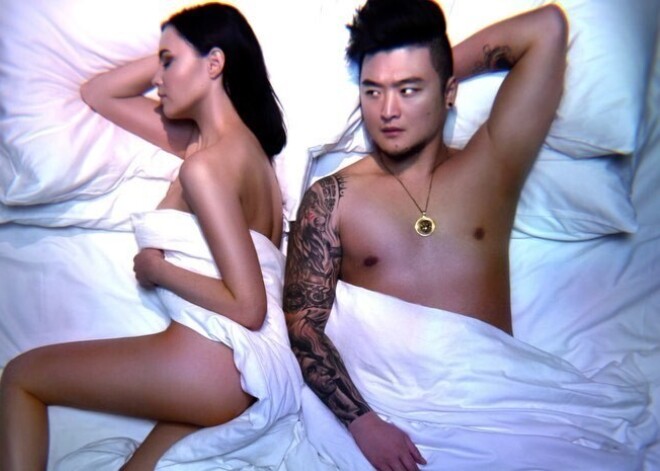 Экс-солист MBAND и победитель «Маски» Цой 10 лет скрывает жену и детей