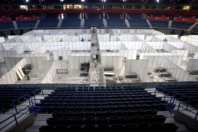 Arēnā Belgradā izvietota pagaidu slimnīca Covid-19 pacientiem