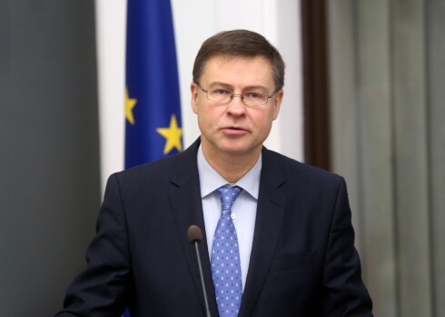 Dombrovskis: cīņai pret naudas atmazgāšanu ES nepieciešama visaptveroša pieeja