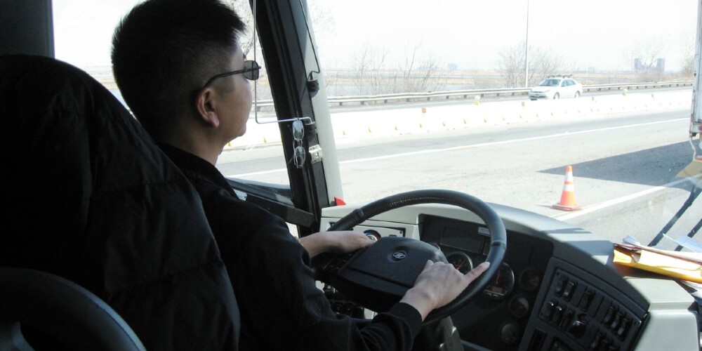 Пассажиры автобуса до смерти избили водителя за просьбу надеть маски