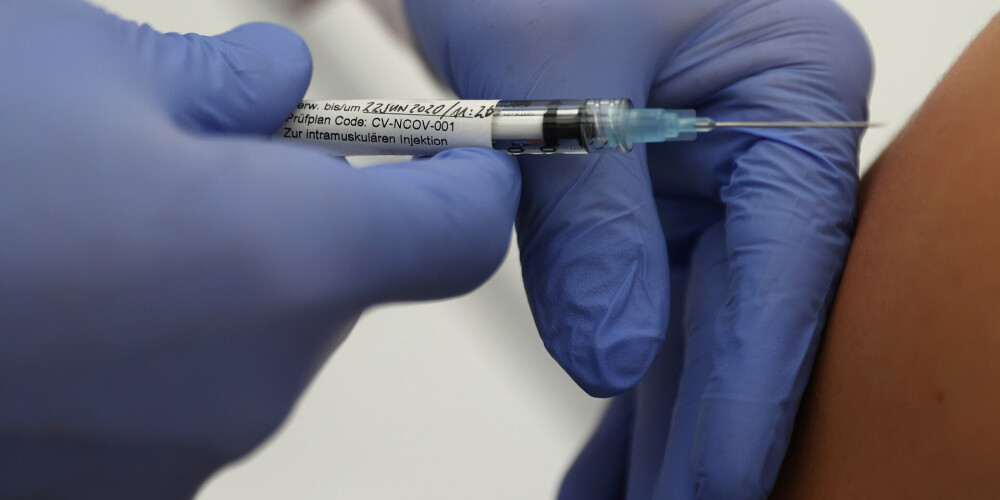 Eiropas Parlaments pieņem jaunus noteikumus, kas ļaus ātrāk izstrādāt Covid-19 vakcīnas un zāles