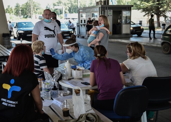 Grieķija pieprasīs iebraucējiem no Bulgārijas uzrādīt negatīvu Covid-19 testu