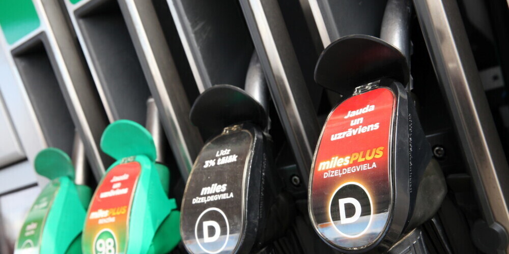 В странах Балтии растут цены на бензин