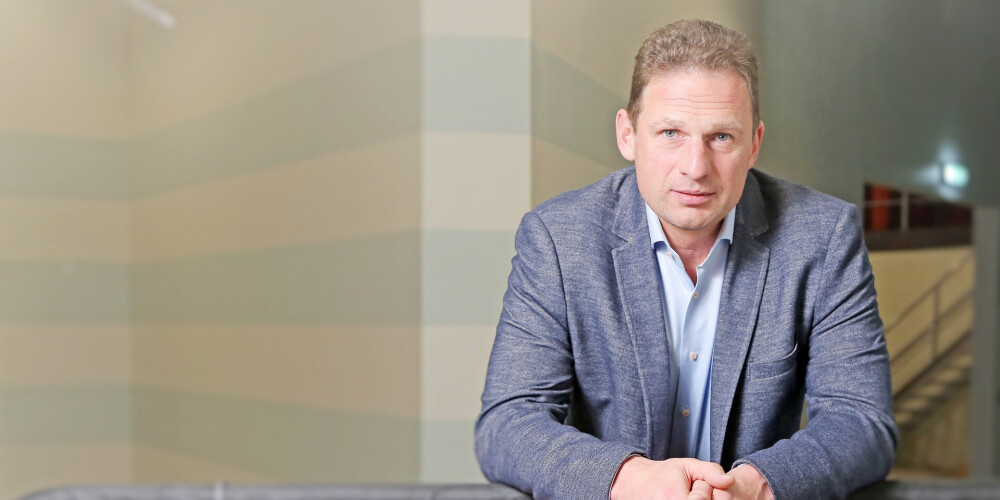 Normunds Sējējs (dzimis 1968. gada 12. februārī Rīgā) ir bijušais latviešu hokejists, aizsargs, vēlāk treneris. Karjeras laikā aizvadīja trīs sezonas PSRS čempionātā, vēlāk spēlēja dažādos vadošo Eiropas līgu klubos, karjeras noslēgumā vairākas sezonas aizvadot HK Rīga 2000 sastāvā. Latvijas hokeja izlases rindās spēlējis 10 pasaules čempionātos.