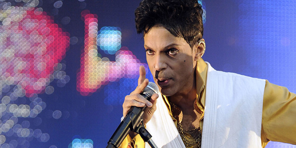 Prinss Rodžers Nelsons (angļu: Prince Rogers Nelson; 1958. gada 7. jūnijs — 2016. gada 21. aprīlis) bija amerikāņu mūziķis. Prinss bija produktīvs dzejnieks un mūziķis, kas izlaidis vairākus simtus dziesmu ar savu vārdu, kā arī sadarbībā ar citiem māksliniekiem. Saņēmis Kinoakadēmijas balvu par labākajām oriģināldziesmām un Grammy balvu par mūziku filmai "Purpura lietus" (Purple Rain, 1984), kā arī Zelta Globusa balvu par dziesmu The Song of the Heart filmai "Jautrās pleznas" (Happy Feet, 2006). 2004. gadā Prinss tika uzņemts Rokenrola slavas zālē.