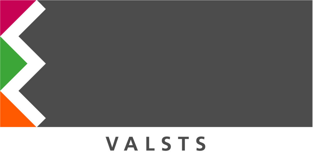 Augstākā VKKF pārvaldes institūcija ir Ministru kabineta apstiprināta padome. VKKF padomes sastāvā ir kultūras ministrs, Finanšu ministrijas, Nacionālās kultūras padomes, Radošo savienību padomes, Latvijas Pašvaldību savienības pārstāvji un katras nozaru ekspertu komisijas priekšsēdētājs. Fonda padomes pilnvaru laiks ir divi gadi. Fonda padomes locekļi VKKF padomē drīkst darboties ne vairāk kā vienu pilnvaru laiku pēc kārtas. VKKF lemj par VKKF darbības stratēģiju, nosaka gada prioritātes kultūras projektiem, izsludina un organizē projektu konkursus, sadala fonda līdzekļus kultūras projektu īstenošanai. VKKF padome saskaņā ar apstiprināto VKKF nozaru ekspertu komisiju nolikumu izveido fonda nozaru ekspertu komisijas. Fonda nozaru ekspertu komisijas septiņu cilvēku – attiecīgās kultūras nozares speciālistu – sastāva pilnvaru laiks ir divi gadi. Nozares ekspertu komisijas locekļi VKKF komisijā drīkst strādāt ne vairāk kā vienu pilnvaru laiku pēc kārtas. Nozaru ekspertu komisijas izvērtē iesniegtos projektus un sniedz VKKF padomei atzinumu par līdzekļu sadalījumu projektu īstenošanai, kā arī pārrauga piešķirto līdzekļu izmantojumu. VKKF ir astoņas nozaru ekspertu komisijas. VKKF administrācijas darbību nodrošina VKKF direktors un darbinieki.