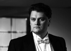 Tenors Aleksandrs Antoņenko.