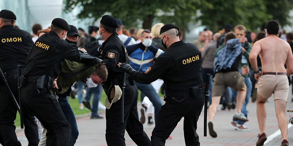 Baltkrievijā OMON brutāli aiztur 250 protestētājus, kuri iestājas par taisnīgām prezidenta vēlēšanām