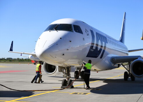 Lidojumus no Rīgas lidostas atsāk Polijas pārvadātājs "LOT"
