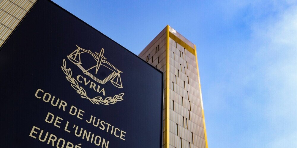 Eiropas Savienības Tiesa (iepriekš — Eiropas Kopienu tiesa) ir viena no svarīgākajām Eiropas Savienības institūcijām. Tā nodrošina tiesību ievērošanu saskaņā ar Līgumu, kā arī interpretē un piemēro to. Tā ir izveidota kā neatkarīga institūcija ar centrālo mītni Luksemburgā.