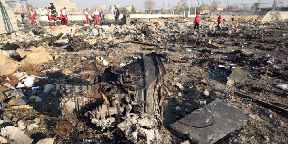 Francija saņēmusi Irānas notriektās Ukrainas pasažieru lidmašīnas "melnās kastes"