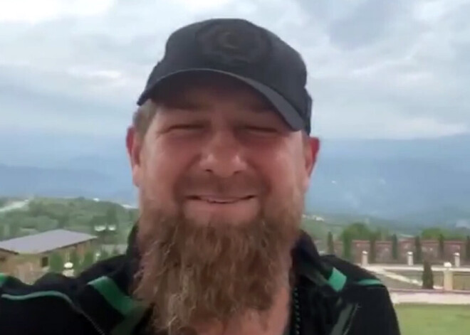 Kadirovs izaicinošā video piedāvā Pompeo apmeklēt Čečeniju: "Atbrauc, parunāsim ar tevi"
