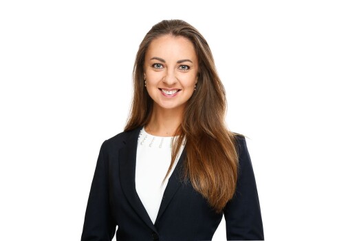 AVER Brokerage nekustamo īpašumu aģente, Biznesa augstskolas Turība absolvente Austra Grīnberga.