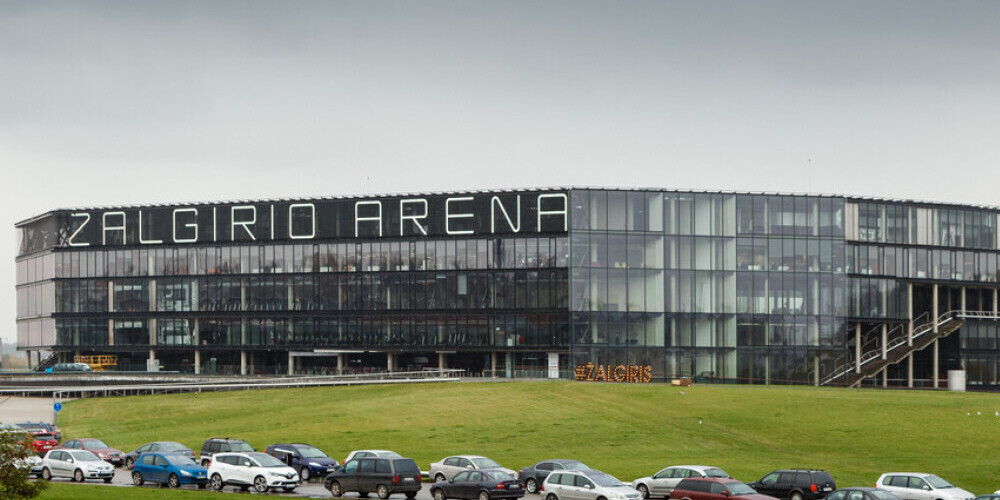 Kauņa (lietuviešu: Kaunas) ir pēc iedzīvotāju skaita Lietuvas otrā lielākā pilsēta. Atrodas pie Neres ietekas Nemunā. Savulaik bijusi Kauņas guberņas centrs (1842—1915) un Lietuvas Republikas "pagaidu galvaspilsēta" (1920—1940). Tā ir nozīmīgs rūpniecības, transporta, zinātnes un kultūras centrs (Vītauta Dižā Universitāte, M. K. Čurļoņa Nacionālais mākslas muzejs). Kauņa atrodas 101 km uz rietumiem no valsts galvaspilsētas Viļņas. Abas pilsētas savieno dzelzceļš un automaģistrāle. Kauņa ir Kauņas pilsētas pašvaldības un Kauņas rajona pašvaldības centrs.