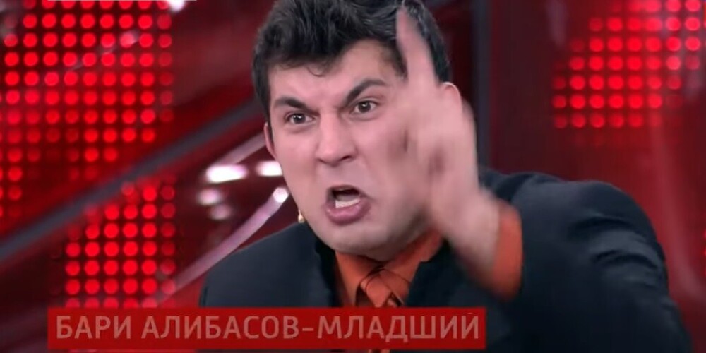 «Я разбил отцу губу и плюнул ему в лицо»: Алибасов-младший признался в избиении продюсера