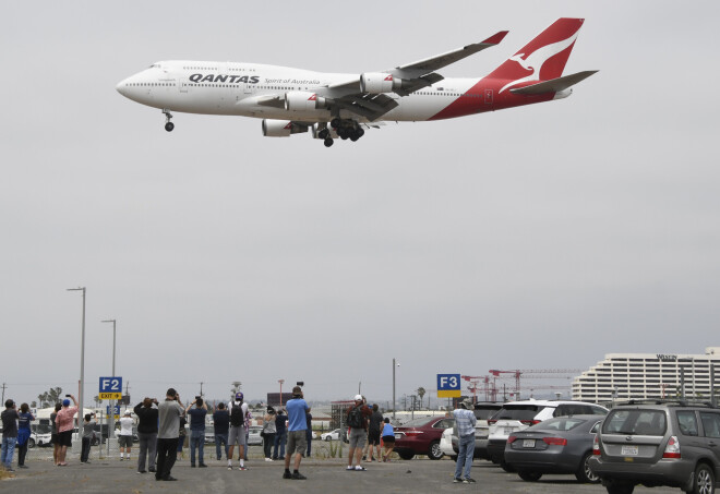 Pēdējais "Qantas" "Boeing 747" lidojums