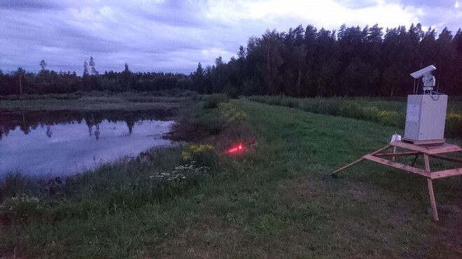 Latviešu radītā ierīce putnu aizbiedēšanai no zivju dīķiem.