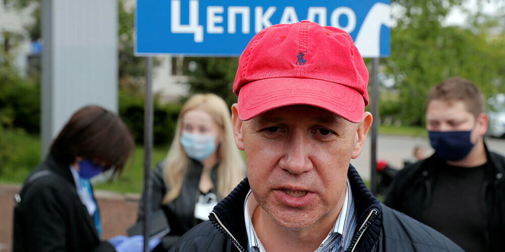 Bijušais Baltkrievijas prezidenta vēlēšanu kandidāts ar ģimeni pametis valsti