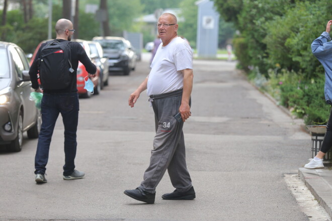 Ārsti Gunāram Meijeram likuši atrasties gultas režīmā, tomēr mūziķis nevar nosēdēt mierā.