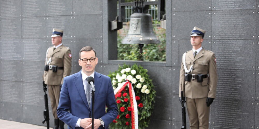 Polija piemin Varšavas sacelšanās 76. gadadienu