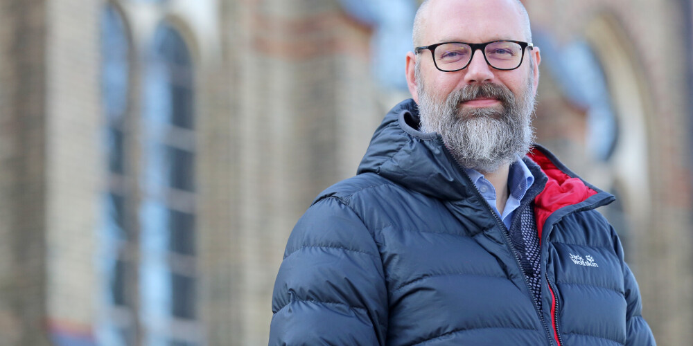 Mācītājs Kaspars Simanovičs, atvadoties no Lutera draudzes, teica, ka “dzīve turpinās un viss notiek”.