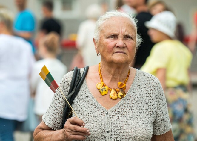 Lietuva prognozē nabadzības riska līmeņa paaugstināšanos