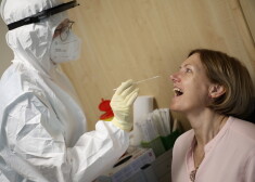 Apšauba Latvijā veikto koronavīrusa testu skaitu