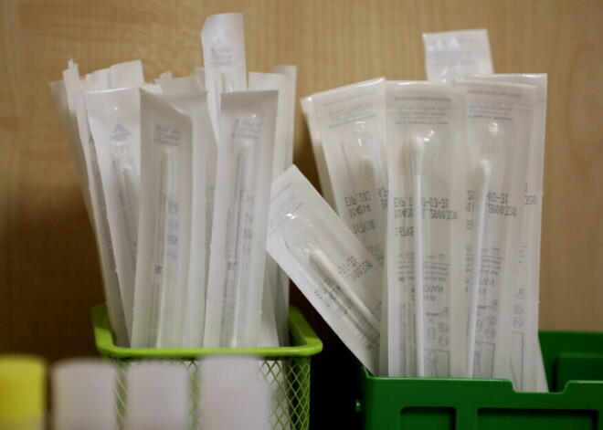 В Риге, Лиепае и Огрском крае выросло количество зараженных Covid-19